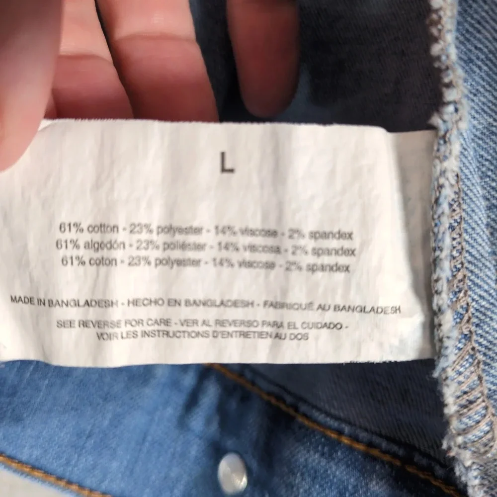 Social Standard by Sanctuary Blue Jean Jacket Womens L Stretch Denim Trucker Y2K